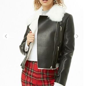 🖤 FOREVER 21 FAUX FUR-LINED MOTO JACKET 🖤